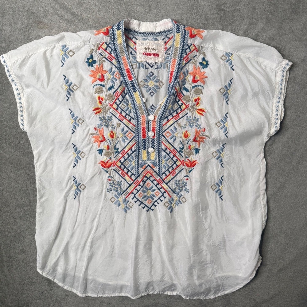 Johnny Was White Embroidered BOHO Oversized Tunic Top Size XS Peasant Festival